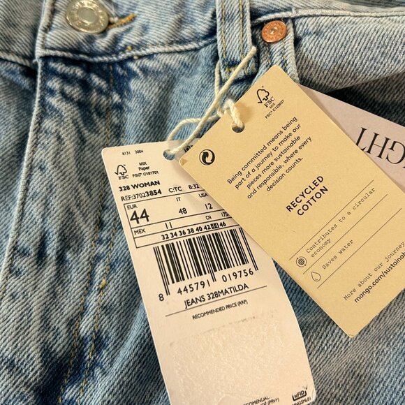 MNG Matilda Mid Rise Straight Leg Light Wash Jean plus size 32"US (44UK) - Picture 4 of 7